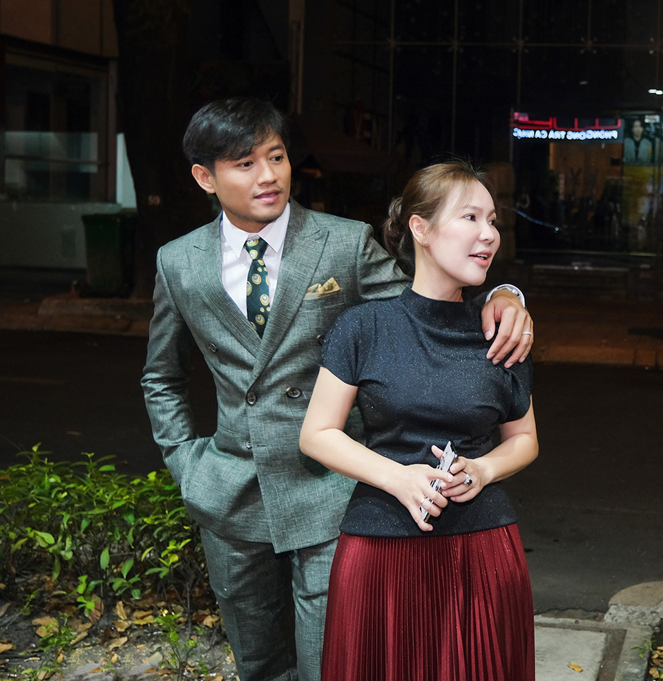 Vợ doanh nhân của Quý Bình ở Phú Quốc tức tốc về Sài thành giữa đêm để làm điều này - 4
